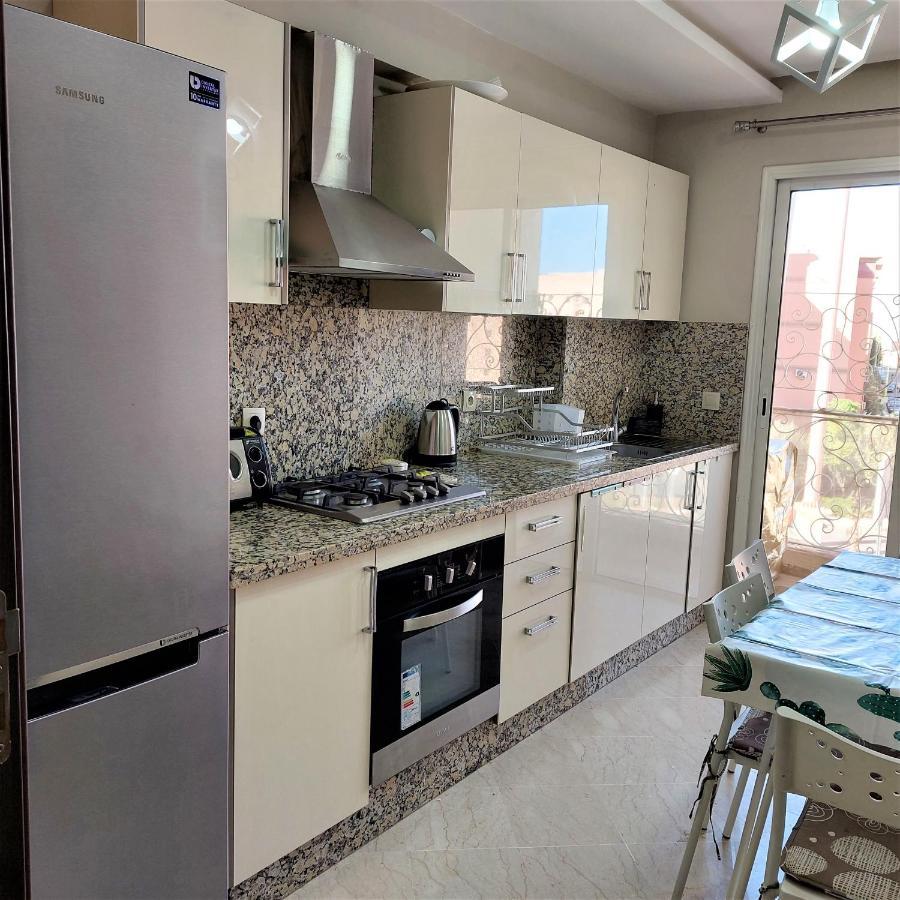Appartement Pour Familles En Residence Avec Piscine Et Wifi Marrakesh Exterior photo